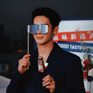 左妻右妾网站地址在线观看
